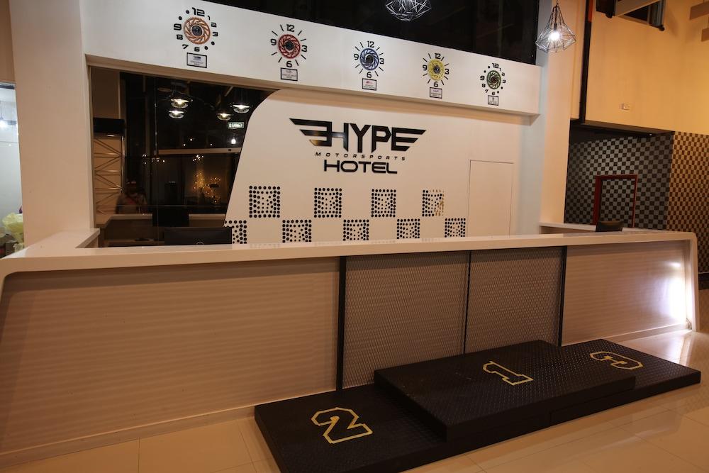 Hype Motorsport Hotel Nilai Exterior photo